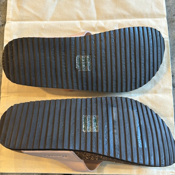 New Roots Sandals - Picture 2 of 2